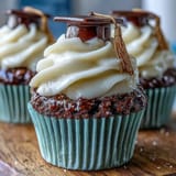 Simple Graduation Cupcakes Cap Fondant